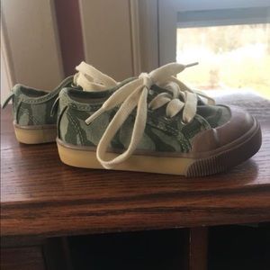 Toddler gap shoes